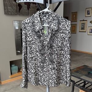 NWT Paperwhite 100% silk Black and White Animal Print Blouse size 6